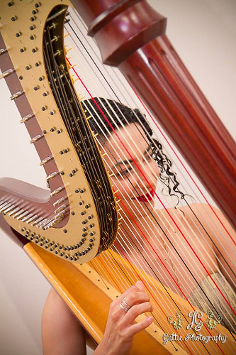 Roselyn Kelada-Sedra, harpist Roselyn Kelada-Sedra, harpist